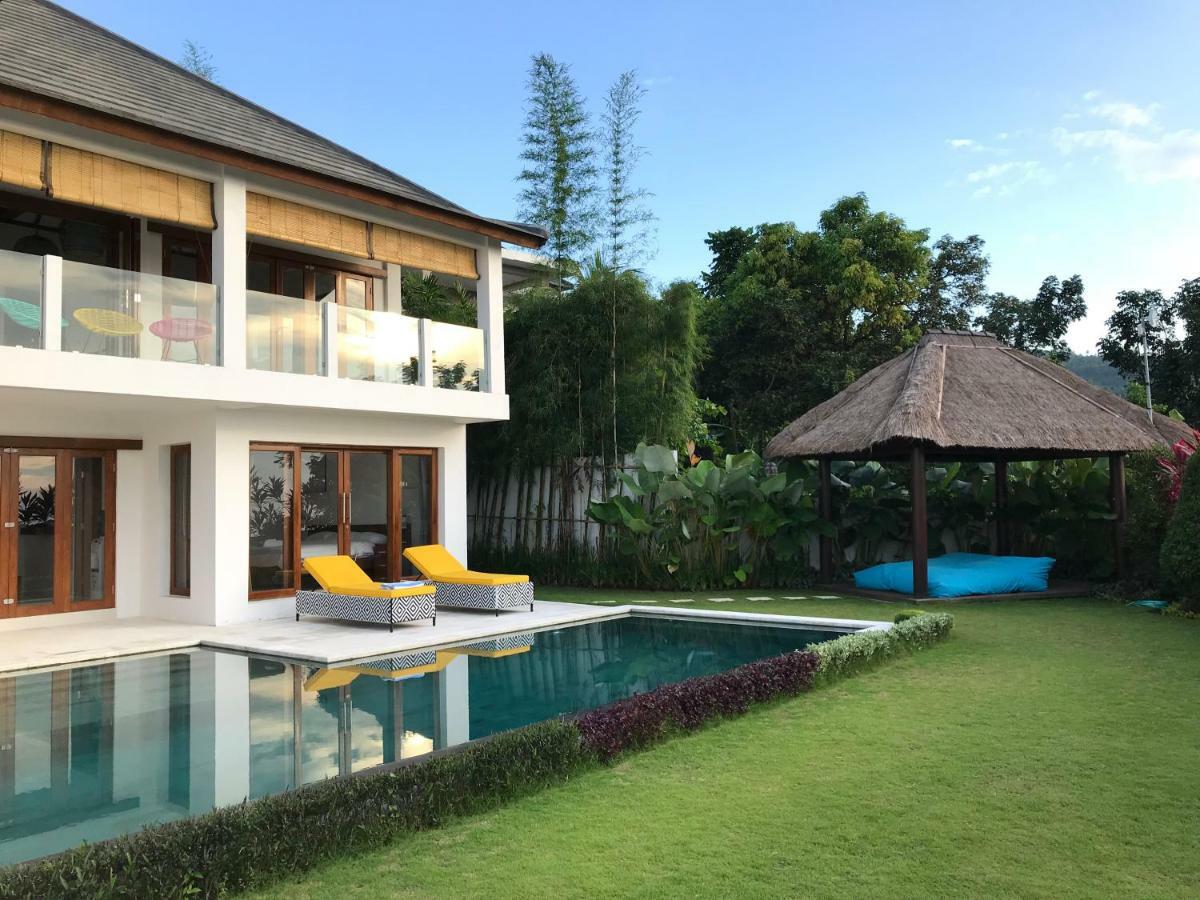Villa Putih Lovina  Exterior photo