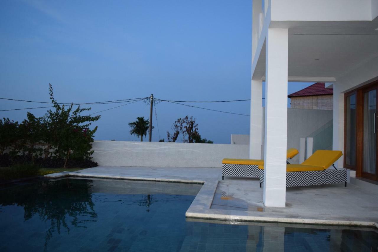 Villa Putih Lovina  Exterior photo
