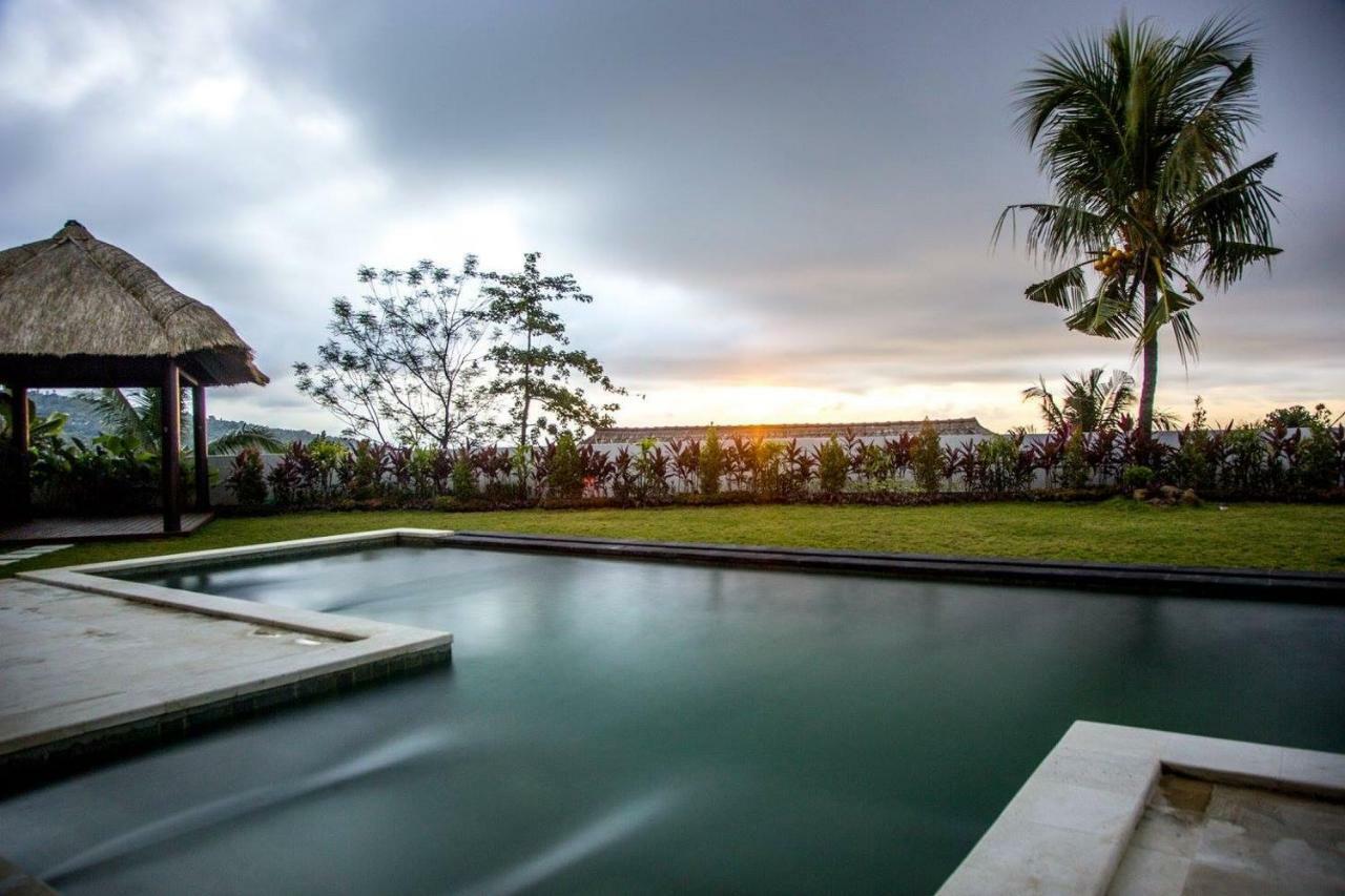 Villa Putih Lovina  Exterior photo